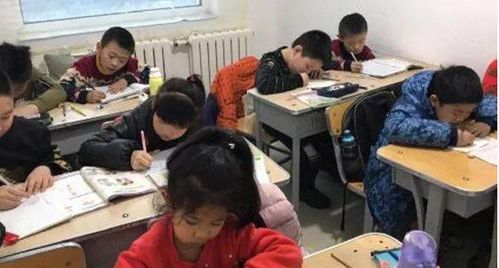 课后服务衔接上下班 家长的短暂喜悦与深层担忧